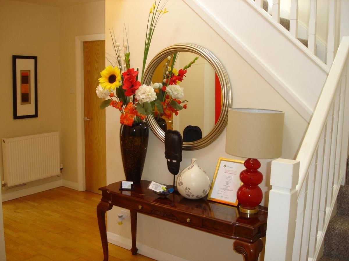 Apt 7A Waterfoot Apartment Нюкасъл Екстериор снимка